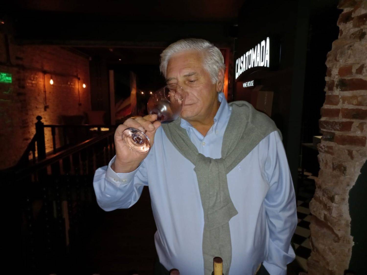 Carlos Tizio Mayer estuvo en La Plata y presentó su vino