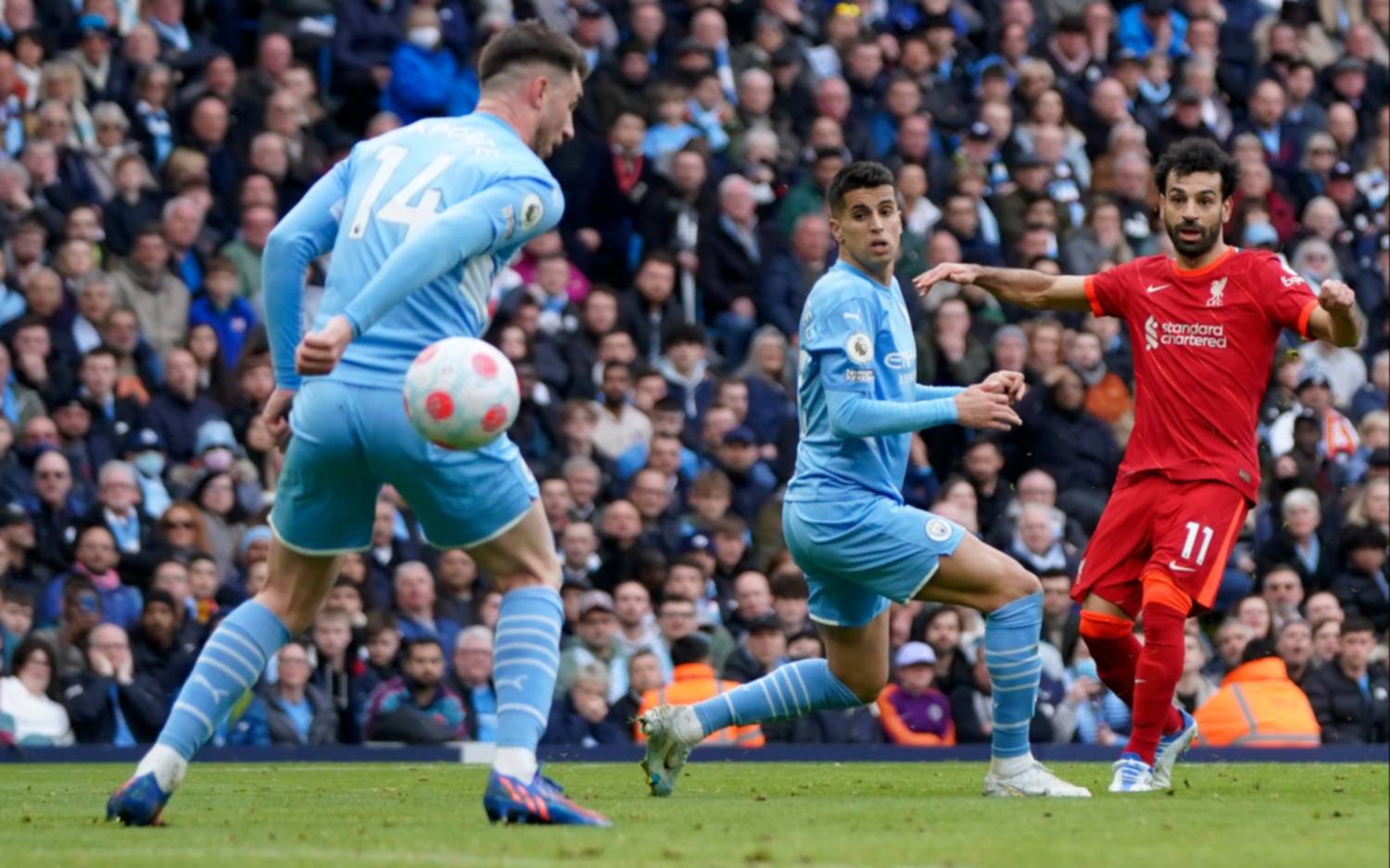 Manchester City y Liverpool empataron a puro goles y dejan abierta la definición de la Premier