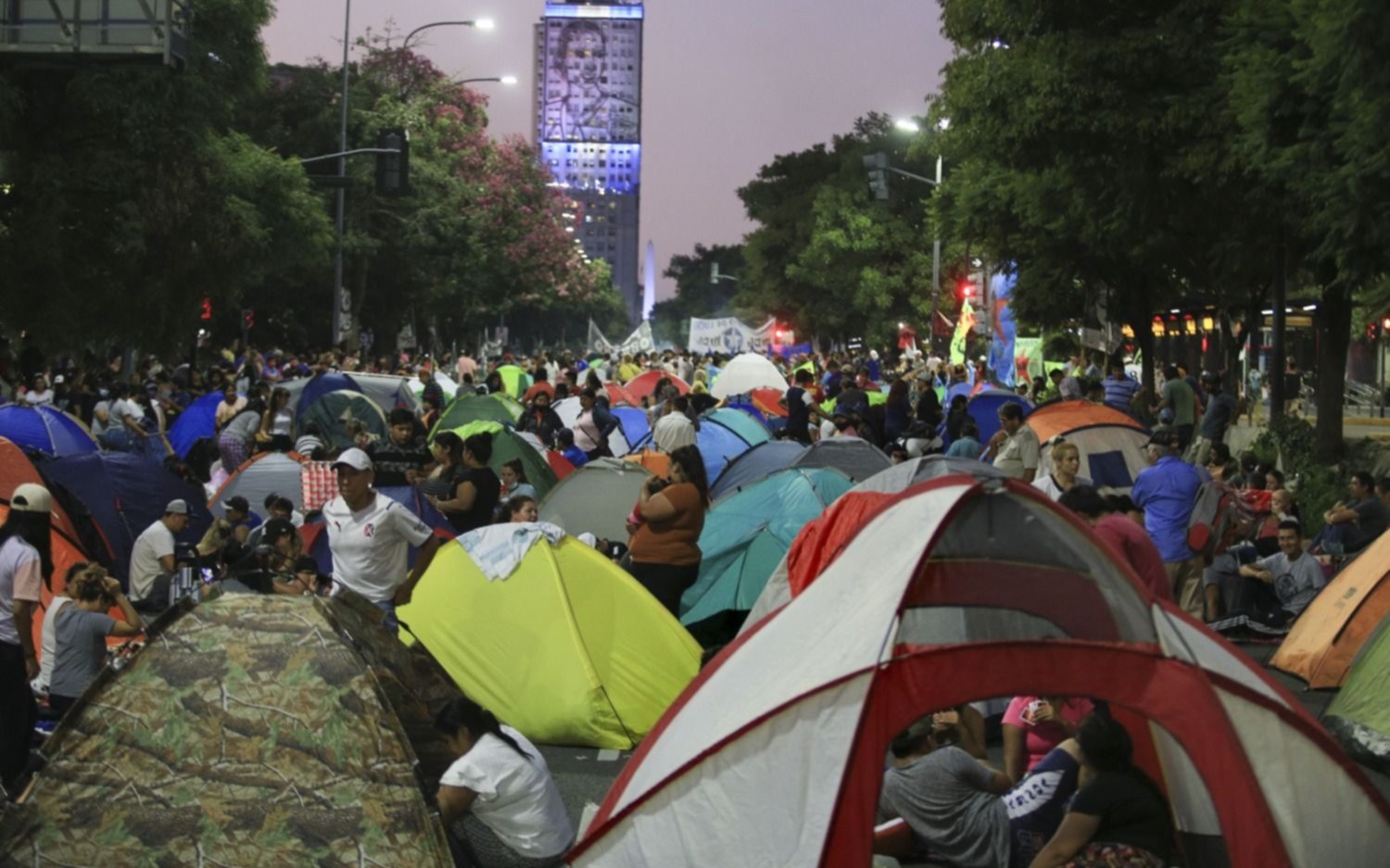 El Gobierno ratificó que no habrá mas planes y los piqueteros volverán a marchar