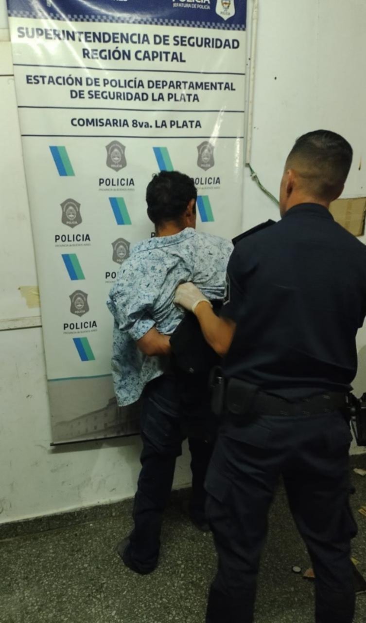 Manoseó a una joven y a su hija de 5 años: lo detuvieron