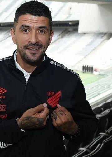  Sorpresa: el DT argentino que renunció 24 horas después de haber asumido