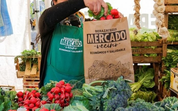 Mercado Vecino sigue recorriendo los barrios de Berazategui