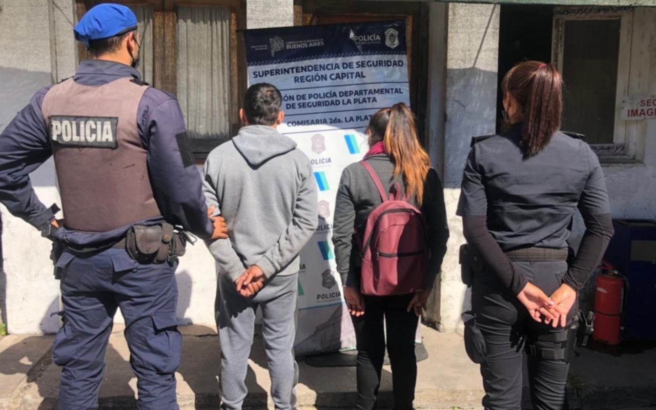 Circulaban en una moto con pedido de captura en pleno centro de la Ciudad