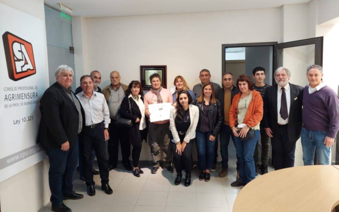 Homenajearon a agrimensores ex Combatientes