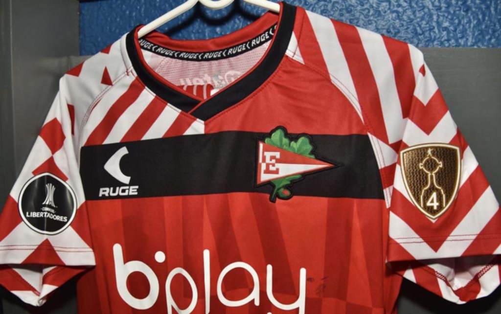 El Pincha estrenó la tercera camiseta, homenajeando a Edgardo “Ruso” Prátola
