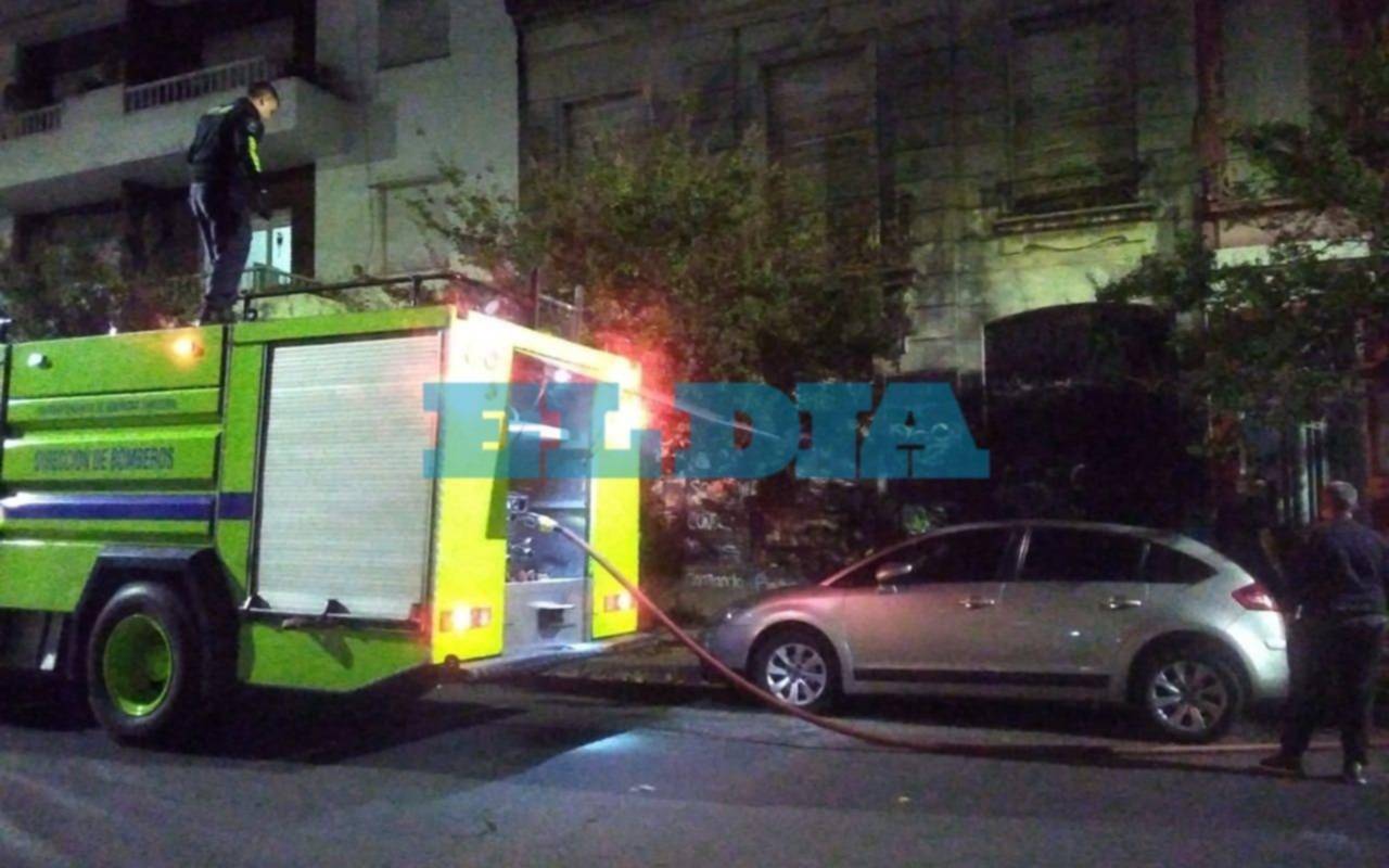 Fuego en la casa del múltiple femicida Barreda: trabajaron los bomberos