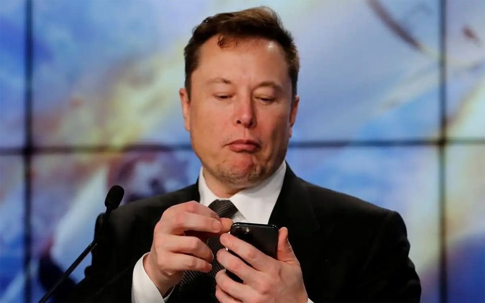 Twitter anunció una medida para tratar de evitar que Elon Musk compre la empresa 