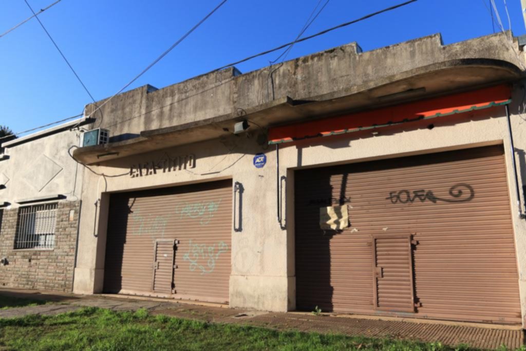 Viernes poco Santo por la inseguridad: roban en un autoservicio de Villa Elisa