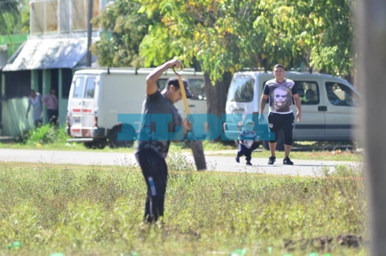 Fuerte custodia en el predio que intentó ser usurpado cerca de la "megatoma" de Los Hornos