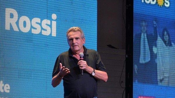 En medio de rumores sobre cambios en el Gabinete, Rossi “acusó recibo”