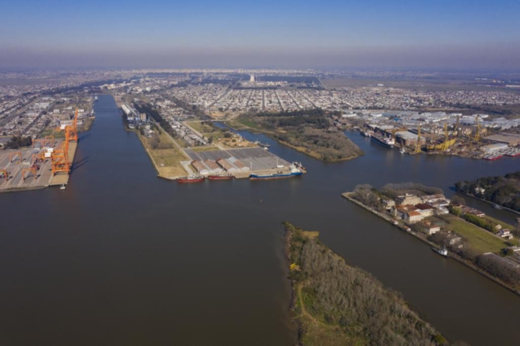 Llegan más cargas al puerto platense tras los acuerdos con provincias