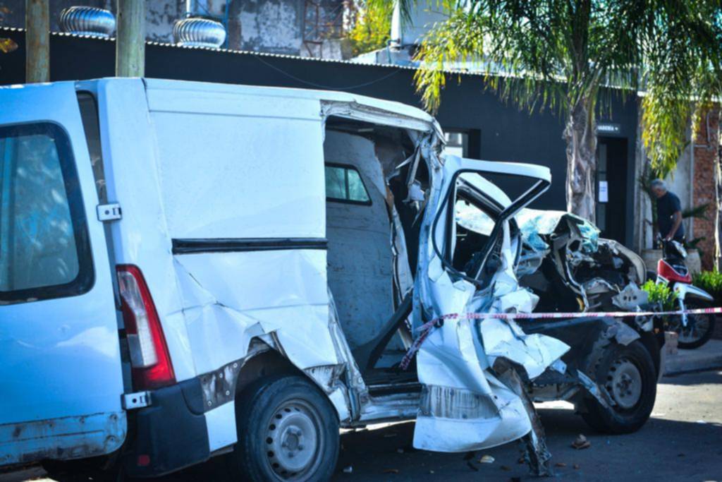 Una camioneta arrolló un volquete en 25 y 504