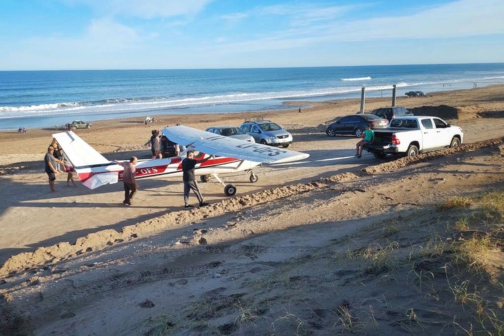Una avioneta tuvo que aterrizar en la playa
