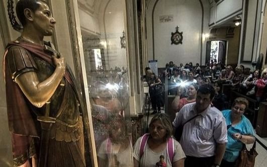 Quién fue San Expedito, qué se le pide y por qué se celebra este 19 de abril: devoción en La Plata