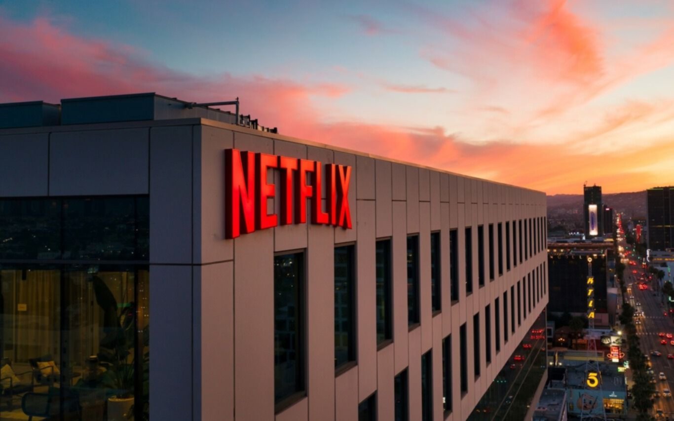 Netflix perdió 200.000 suscriptores y cayeron 22% sus acciones