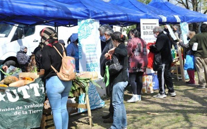 Mercado de productores familiares llega a Quilmes