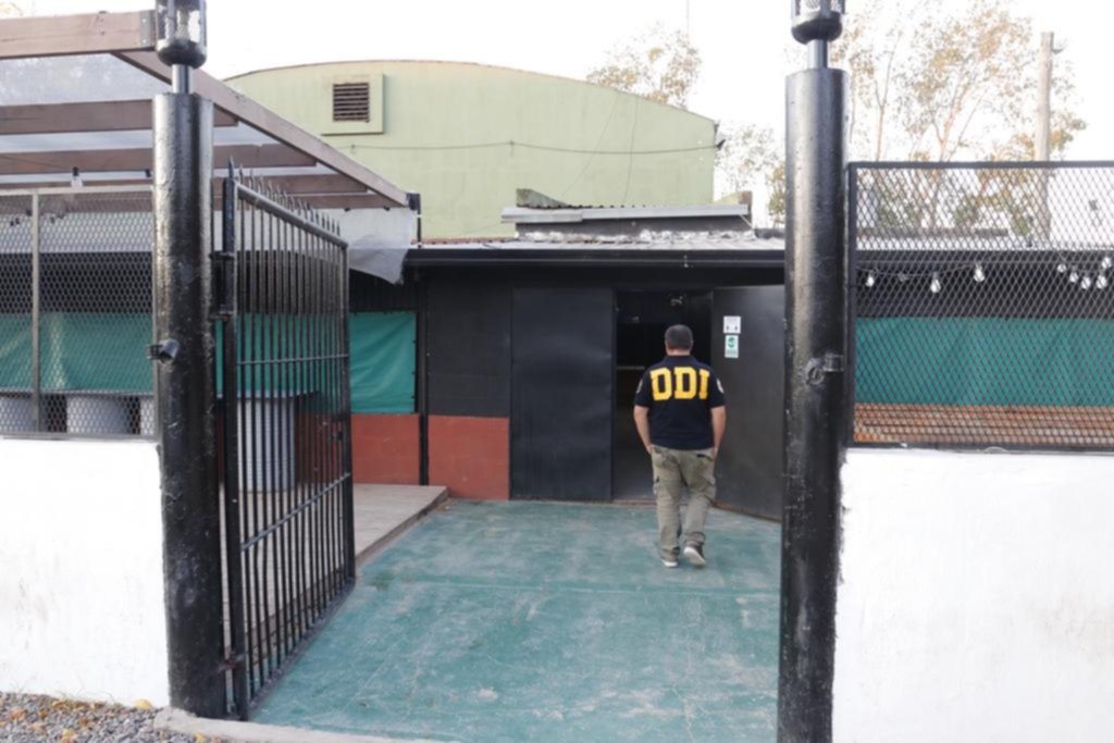 Golpes, alcohol y una pulsera: investigan un crimen a la salida de un baile