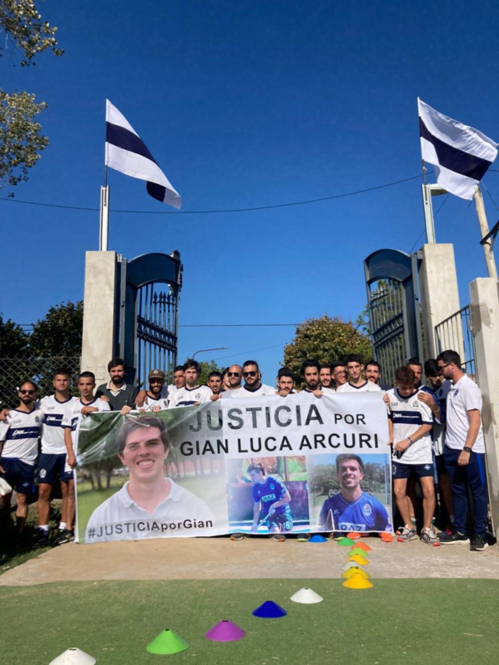 Homenaje al jugador de hockey Tripero, Gian Luca Arcuri, en El Bosquecito