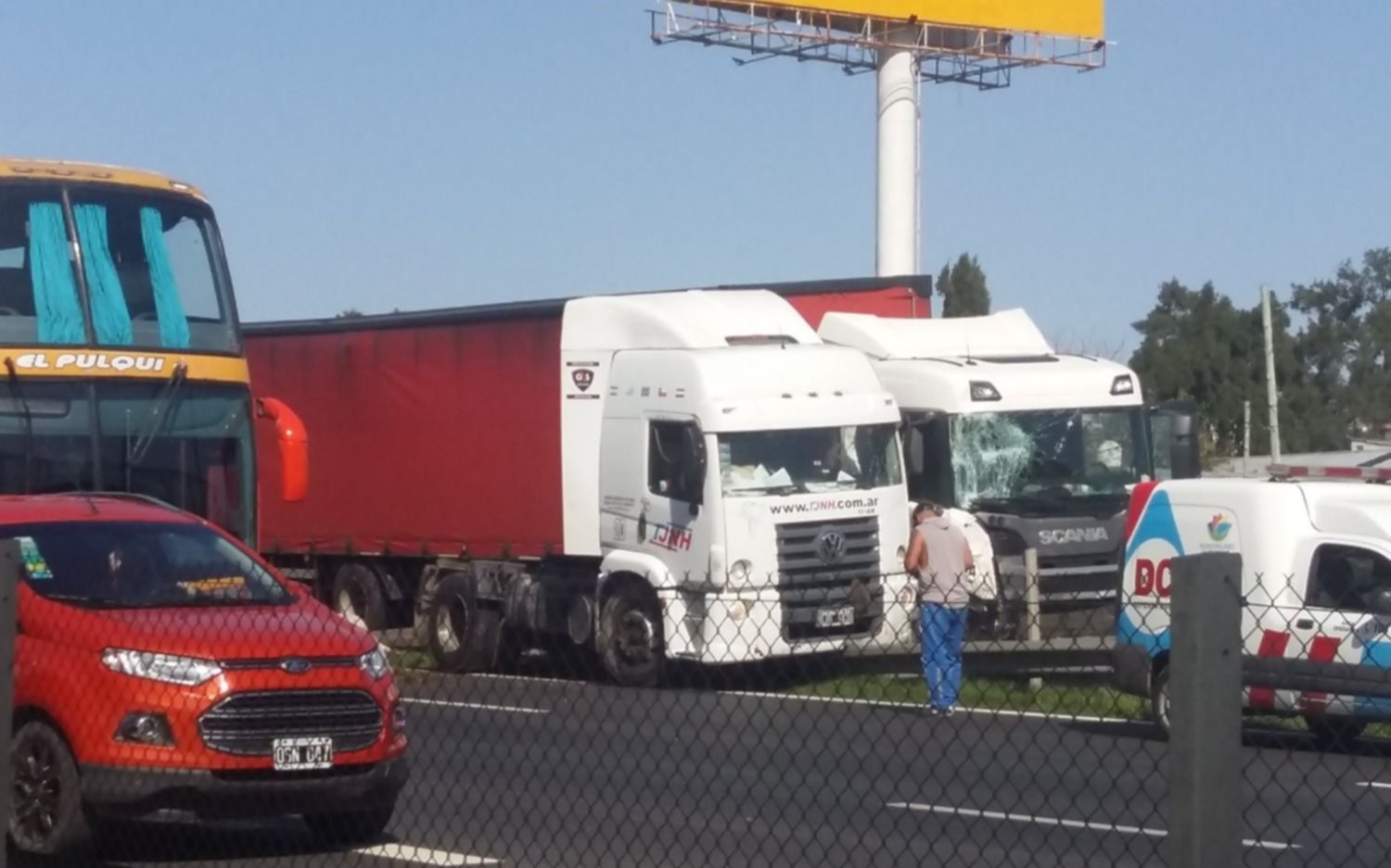 Una persona perdió la vida tras el choque de dos camiones en la Panamericana