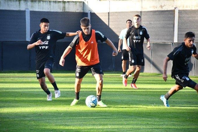 Domínguez cumple con la última práctica en Ezeiza y regresa a Abasto