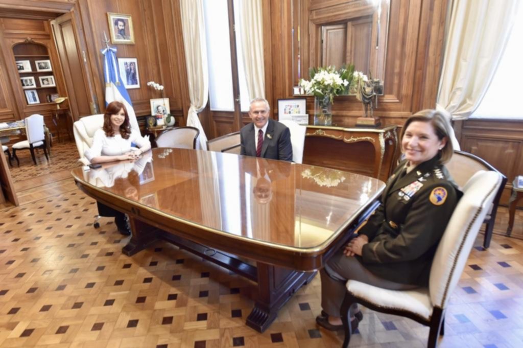 Cristina Kirchner se reunió con la jefa del Comando Sur de EE UU