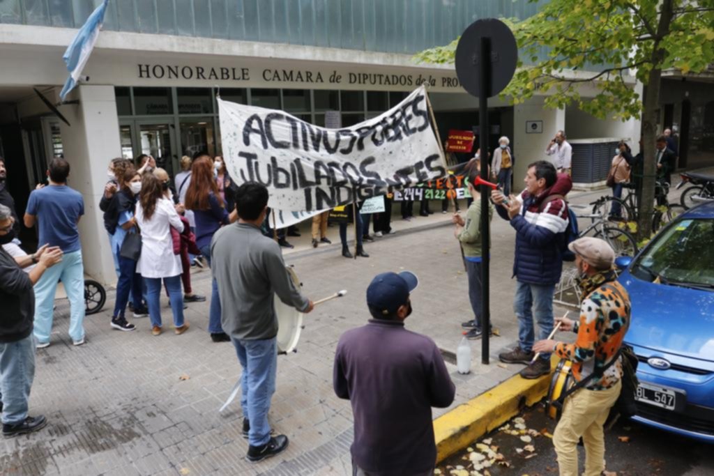 Odontólogos movilizados por un proyecto que modificaría la jubilación