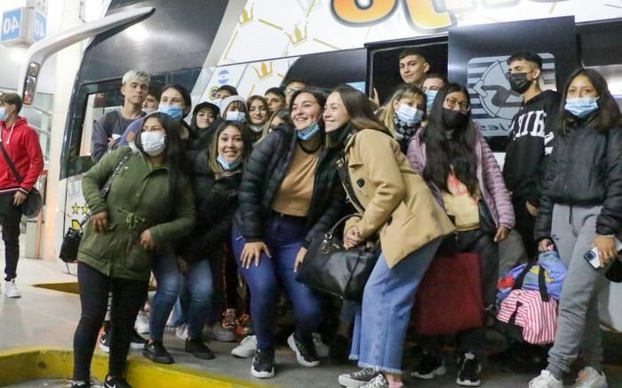  Provincia evalúa la continuidad de los viajes de egresados gratis