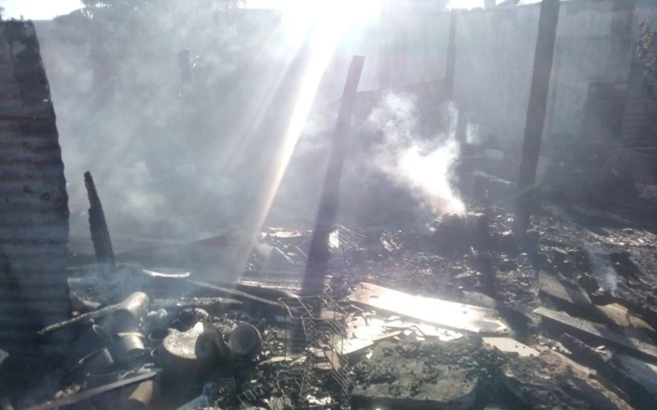 Melchor Romero: el fuego arrasó con una vivienda y le arrebató la vida a una mascota