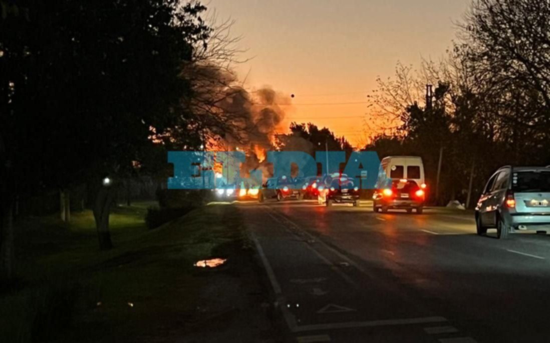 El tránsito entre La Plata y Arana, una pesadilla por un piquete en la 137