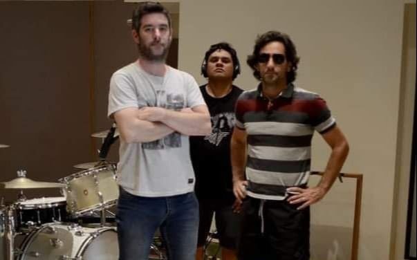 "Los Noventa" se presenta este viernes en el reducto cultural Casa Pulsar