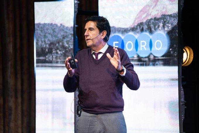 Melconian expuso un plan económico en una cumbre de empresarios