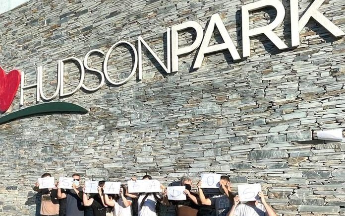 Continúan los reclamos por las estafas en Hudson Park