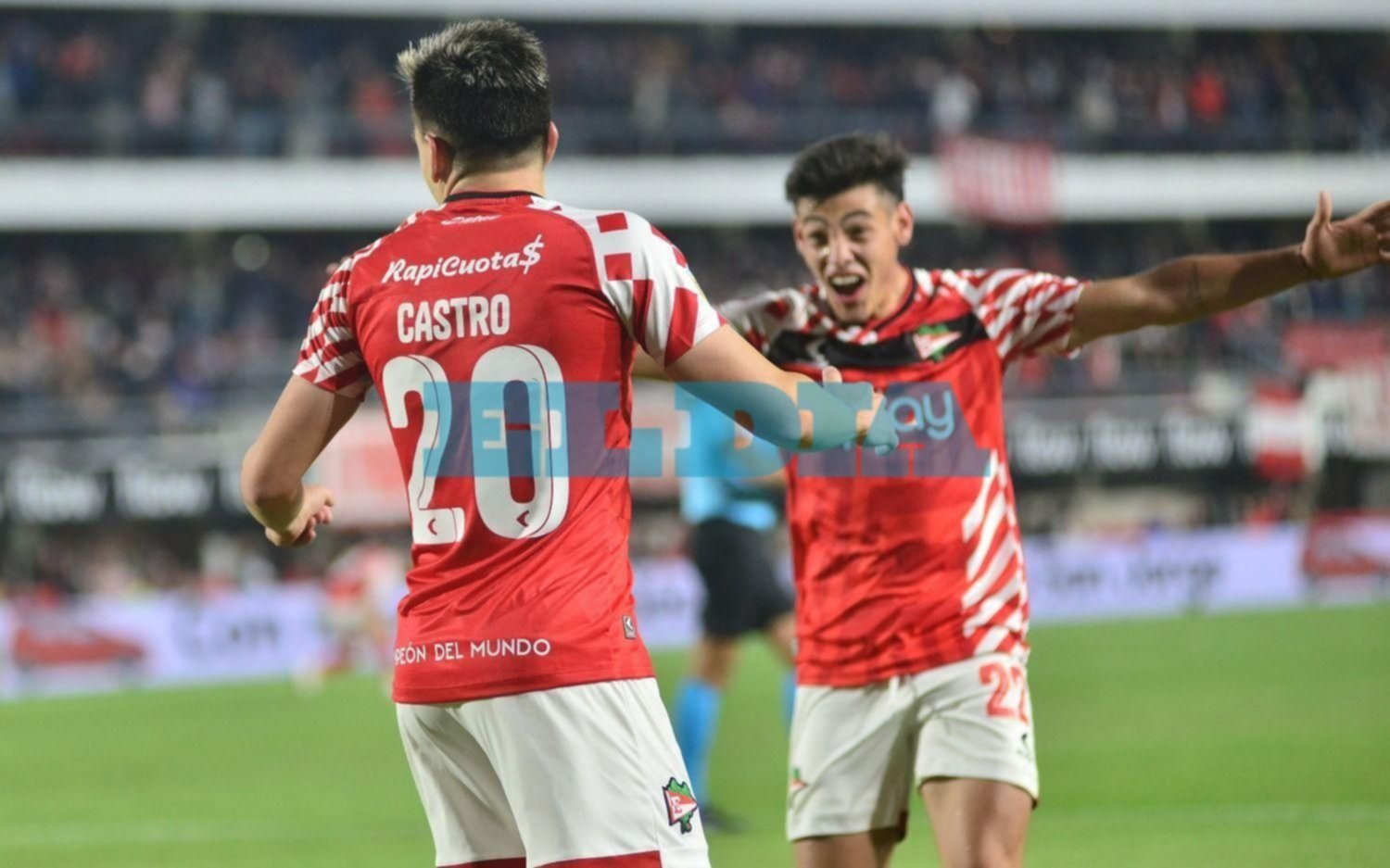 Festejos, jugadas y viejos conocidos: 40 fotos en la noche del triunfo del Pincha