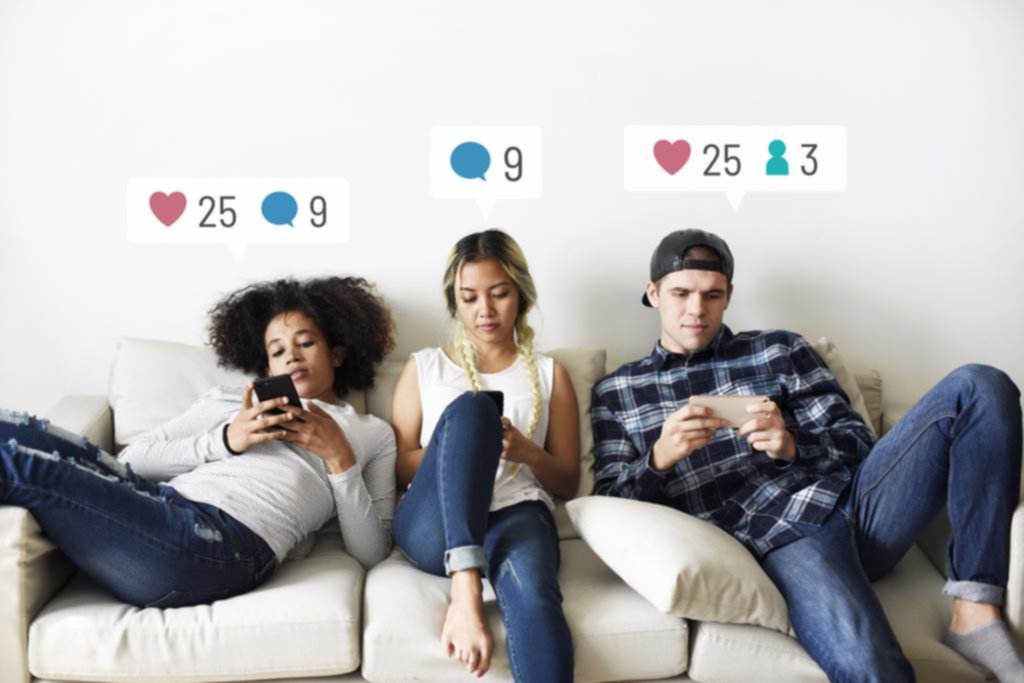 El uso de las plataformas entre los adultos jóvenes: un recurso para socializar