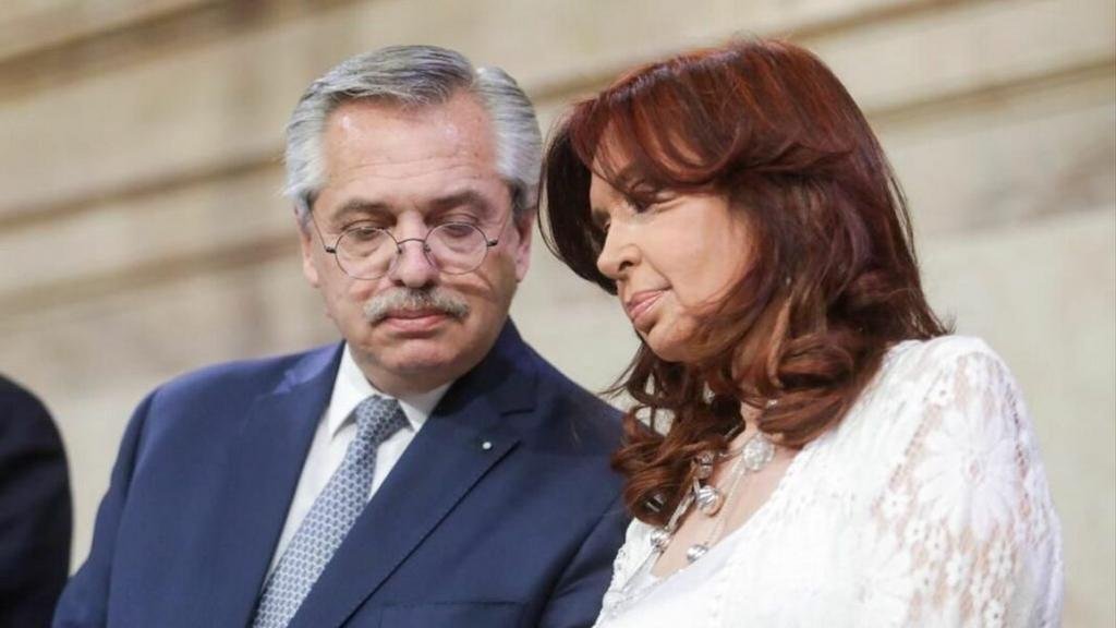 El Presidente sugirió que iría a una PASO contra Cristina Kirchner