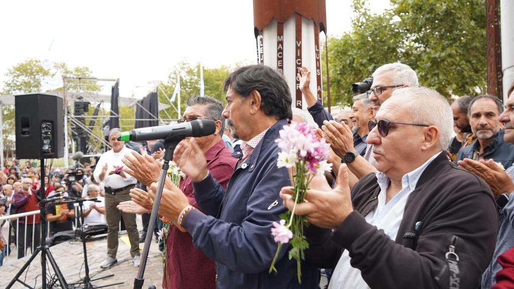 Emoción en homenajes a los soldados de Malvinas