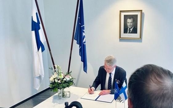 Finlandia ya es miembro de pleno derecho de la OTAN y se aleja de Rusia