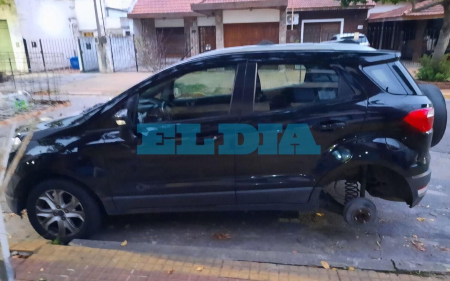 Los "roba ruedas" siguen de gira y anoche golpearon en La Loma