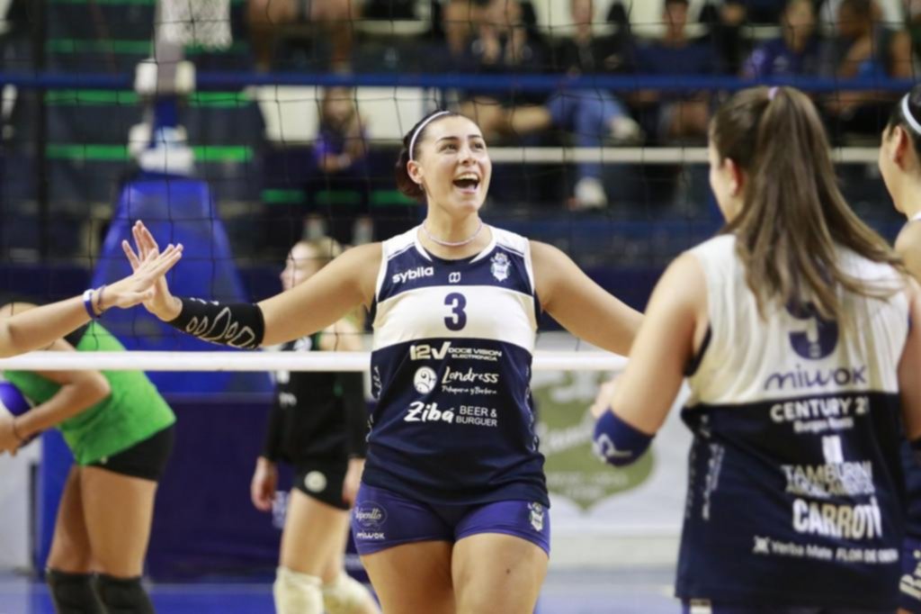 Las Lobas arrancan el camino para tratar de llegar a la final