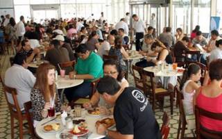 Martín Ranea: "Por la crisis todo tiende al menú para compartir, inclusive en los sandwiches"