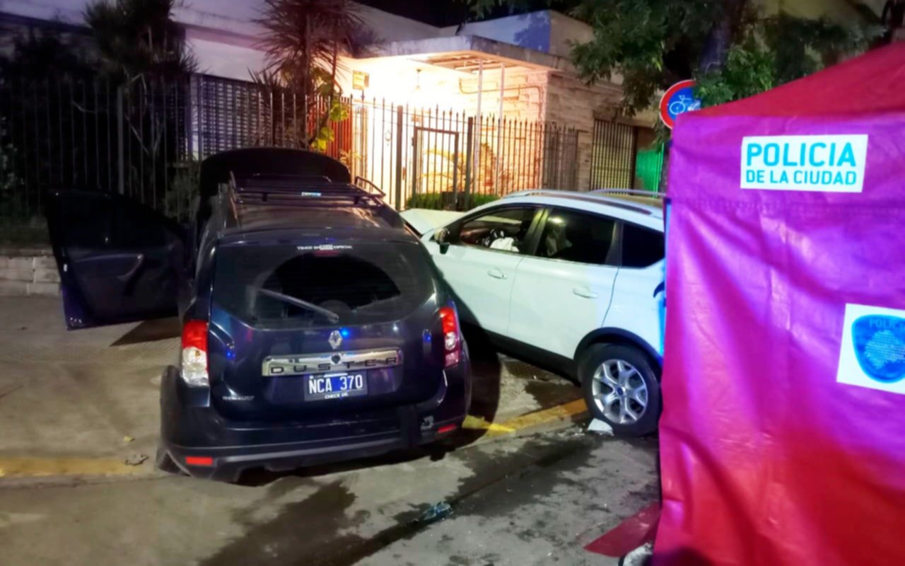 Dos mujeres fallecidas y varios heridos tras un choque entre dos camionetas en Floresta