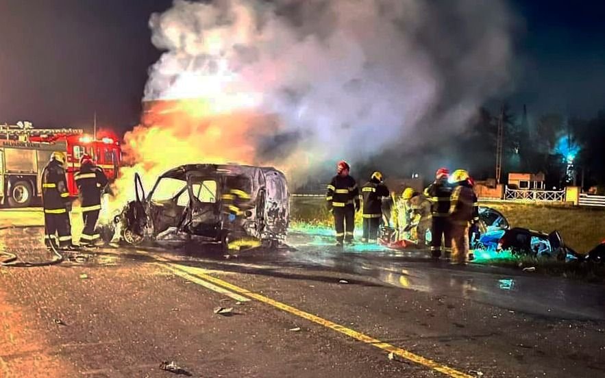Rutas trágicas en el fin de semana largo: muere automovilsita en impactante choque de frente
