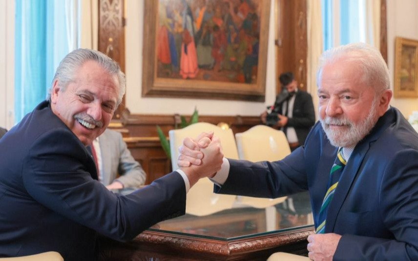 Alberto Fernández celebró el regreso de Brasil al Unasur tras el retorno de Argentina