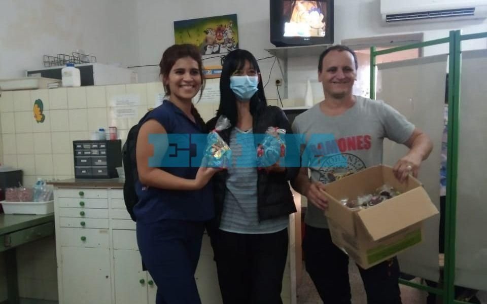 Vecino "héroe": repartió huevos de pascua a niños internados en La Plata