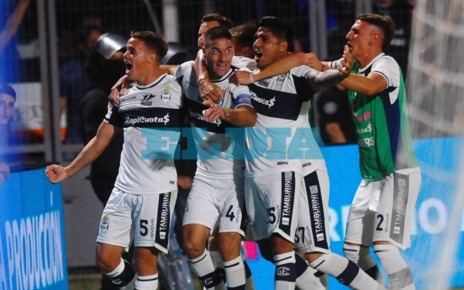 Gimnasia fue superior a Racing y se dio el gusto de vencerlo en el Bosque 3 a 1