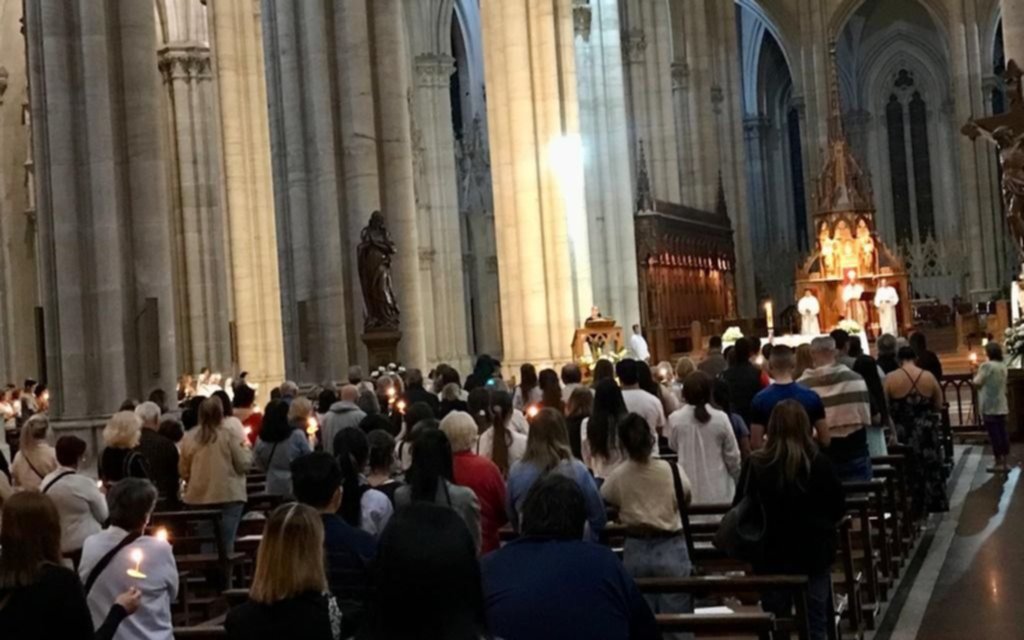 FOTOS | La Vigilia Pascual en la Catedral platense
