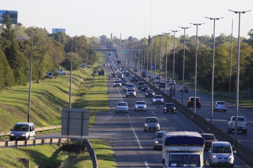 Intenso regreso en las rutas tras el fin de semana largo