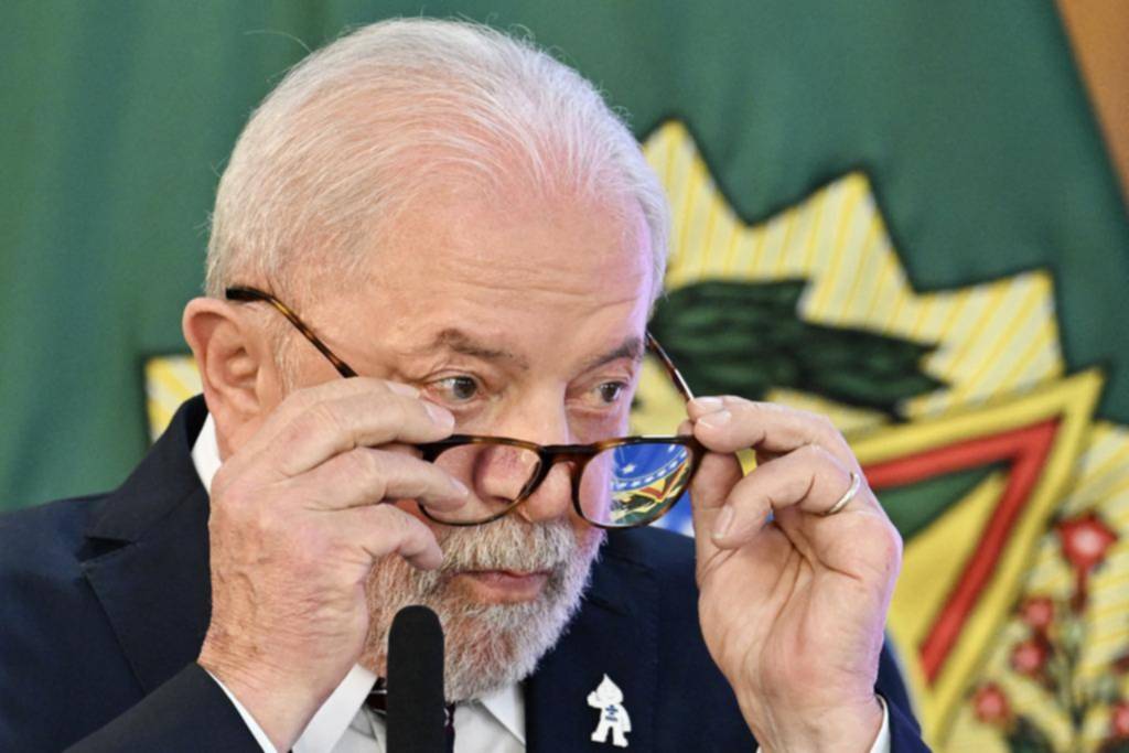 Duro con Bolsonaro, Lula celebró 100 días de gestión