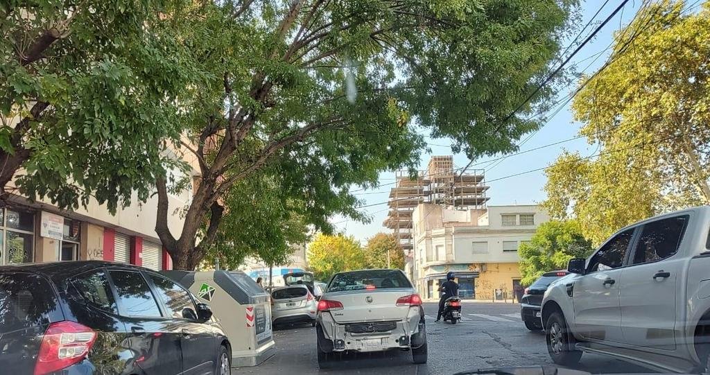 La falta de patentes, una infracción sin freno en las calles de la Ciudad