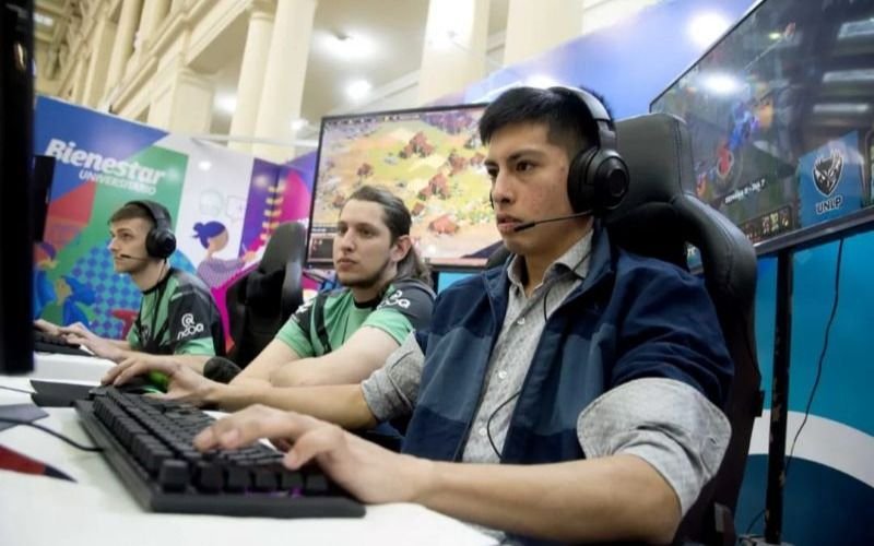 Primera liga interfacultades de League of Legends de la UNLP